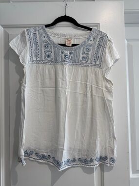 White Embroidered Cotton Peasant Top - Blue Detail